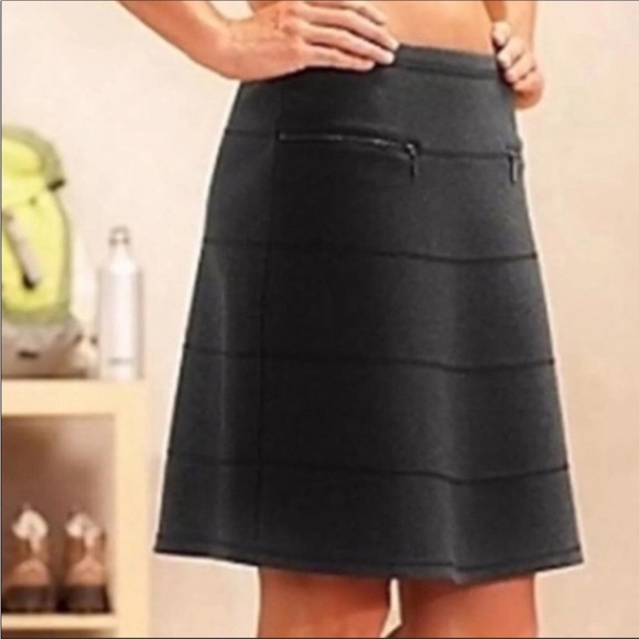 {Athleta} Strata Ponte Knit A-line Skirt in Black - Women's XS - Picture 1 of 9